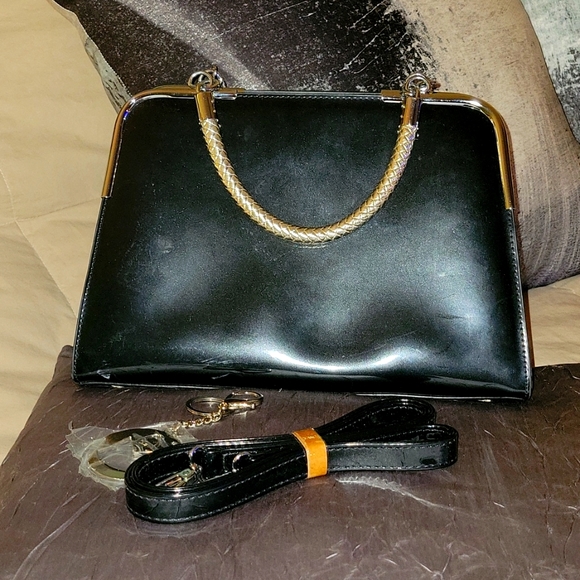 Patent leather purse - Picture 1 of 5